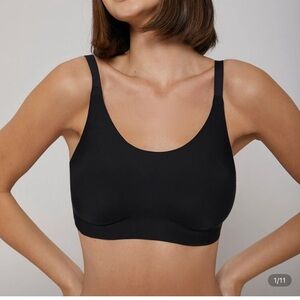 Seamless Black Bralette